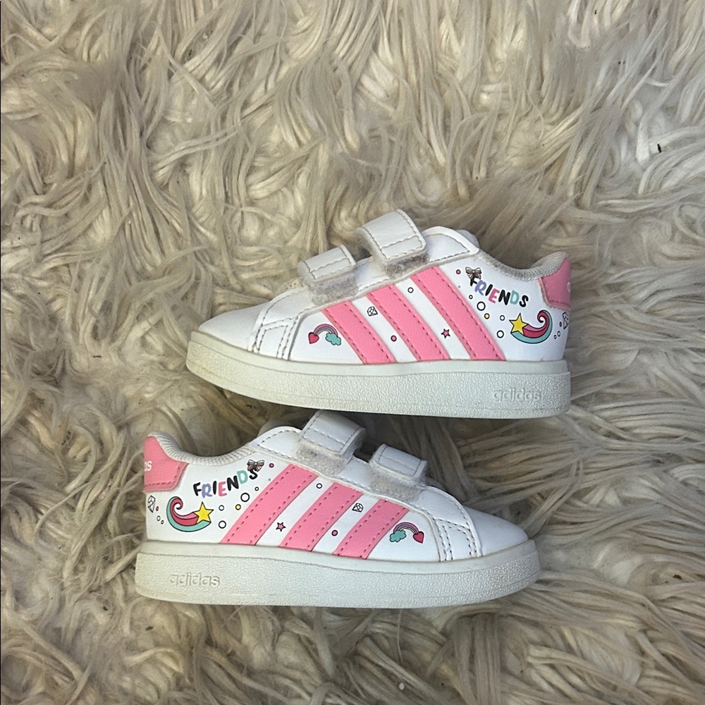 Adidas disney Minnie and Daisy toddler sneakers size 5